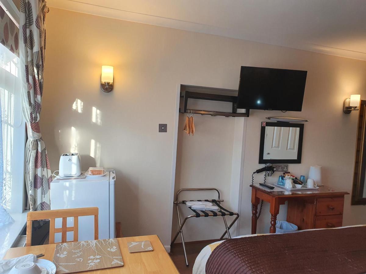Penryn Guest House, Ensuite Rooms, Free Parking And Free Wifi Стретфорд-на-Ейвоні Екстер'єр фото