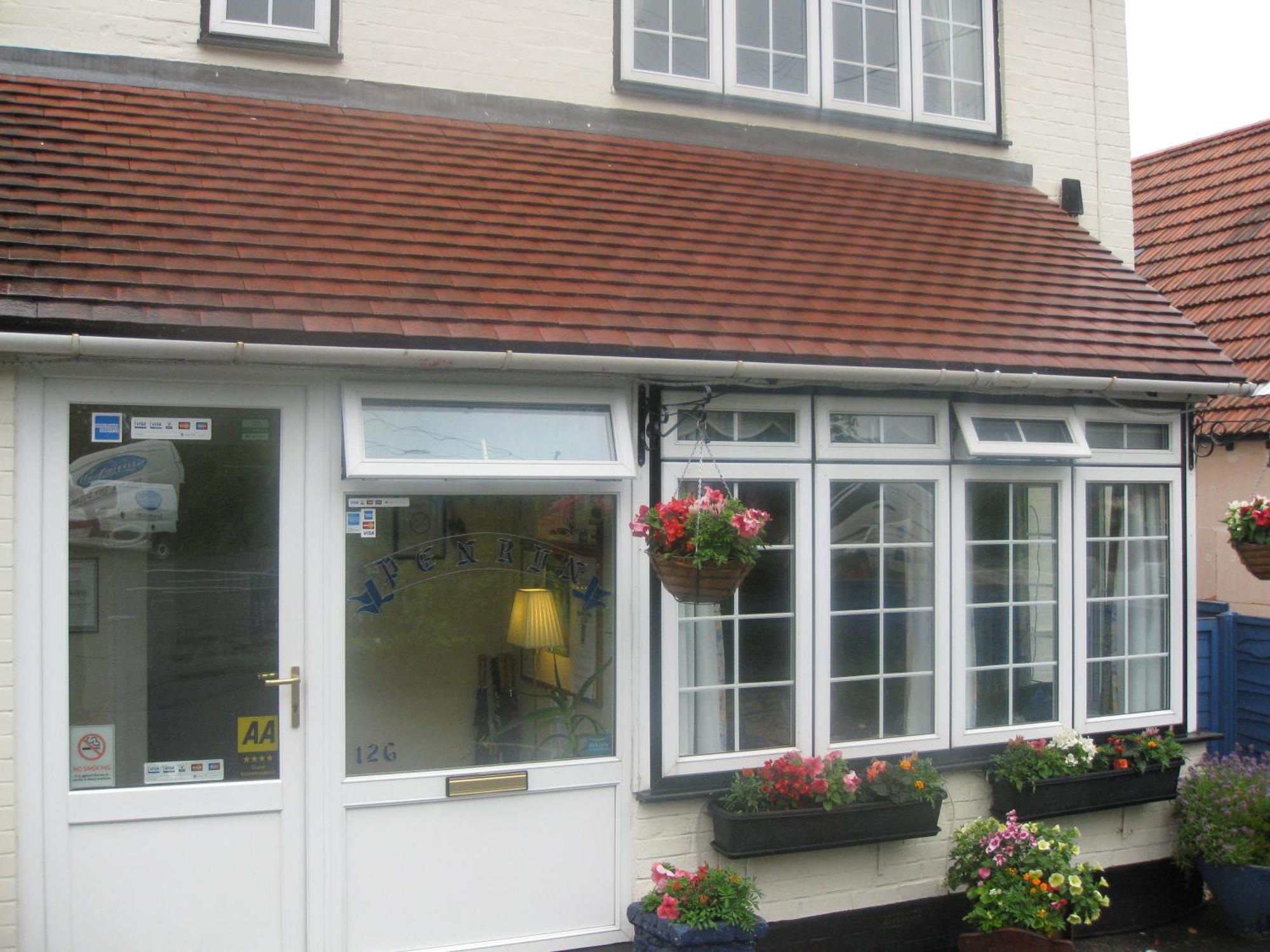 Penryn Guest House, Ensuite Rooms, Free Parking And Free Wifi Стретфорд-на-Ейвоні Екстер'єр фото