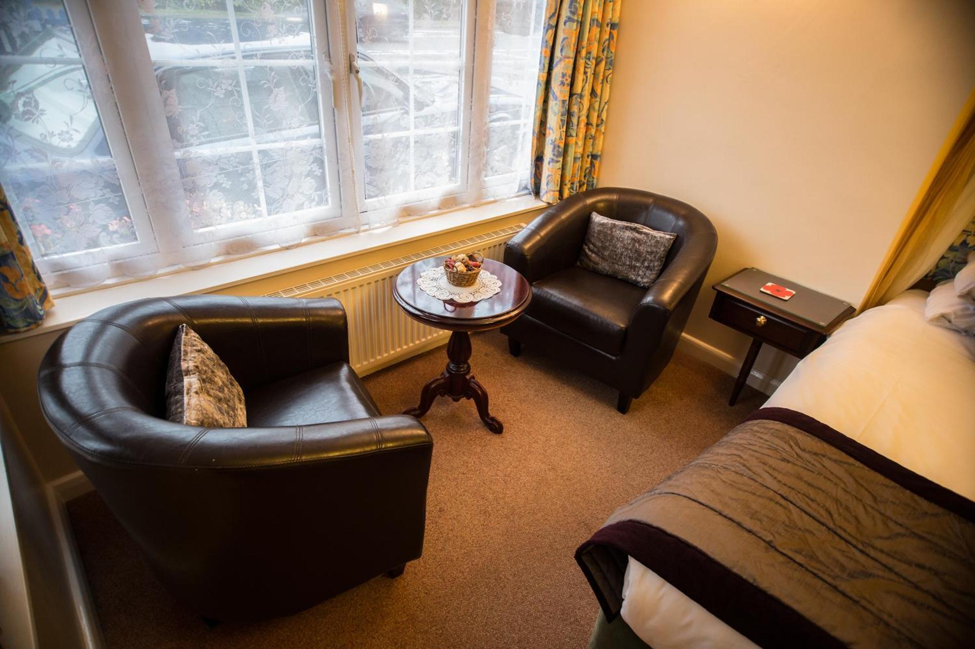 Penryn Guest House, Ensuite Rooms, Free Parking And Free Wifi Стретфорд-на-Ейвоні Номер фото