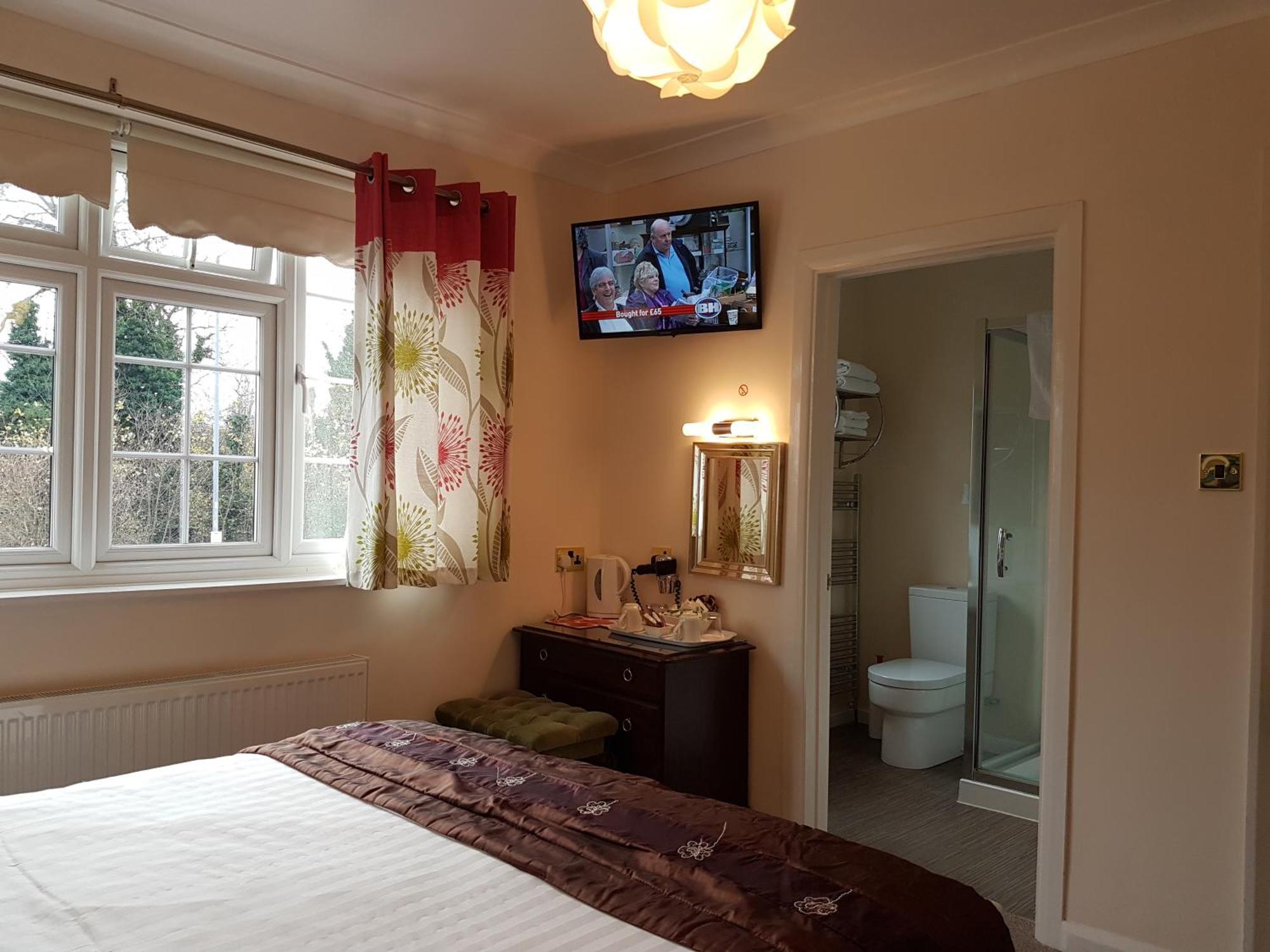 Penryn Guest House, Ensuite Rooms, Free Parking And Free Wifi Стретфорд-на-Ейвоні Екстер'єр фото
