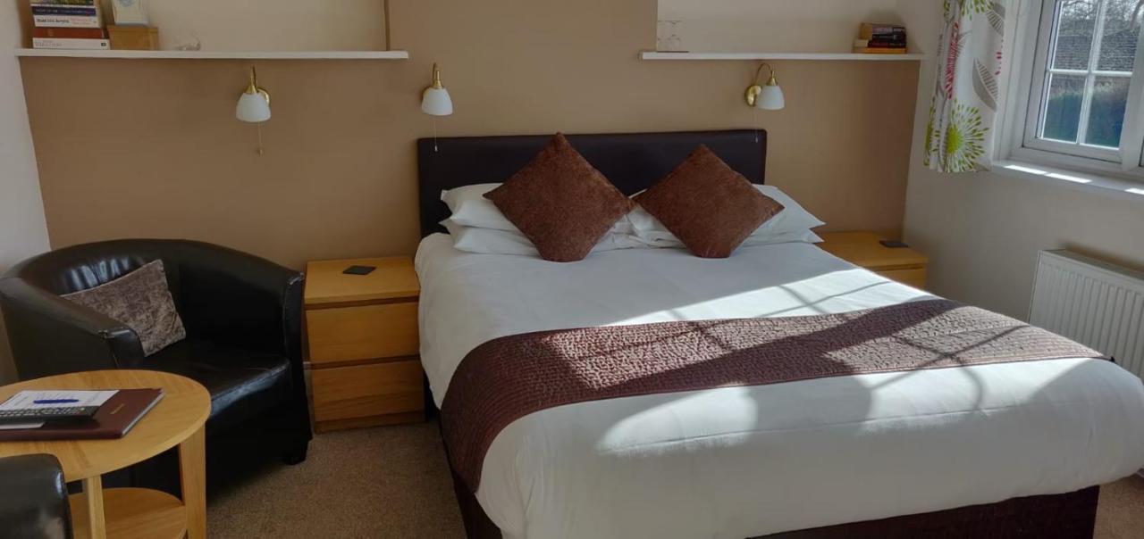 Penryn Guest House, Ensuite Rooms, Free Parking And Free Wifi Стретфорд-на-Ейвоні Екстер'єр фото